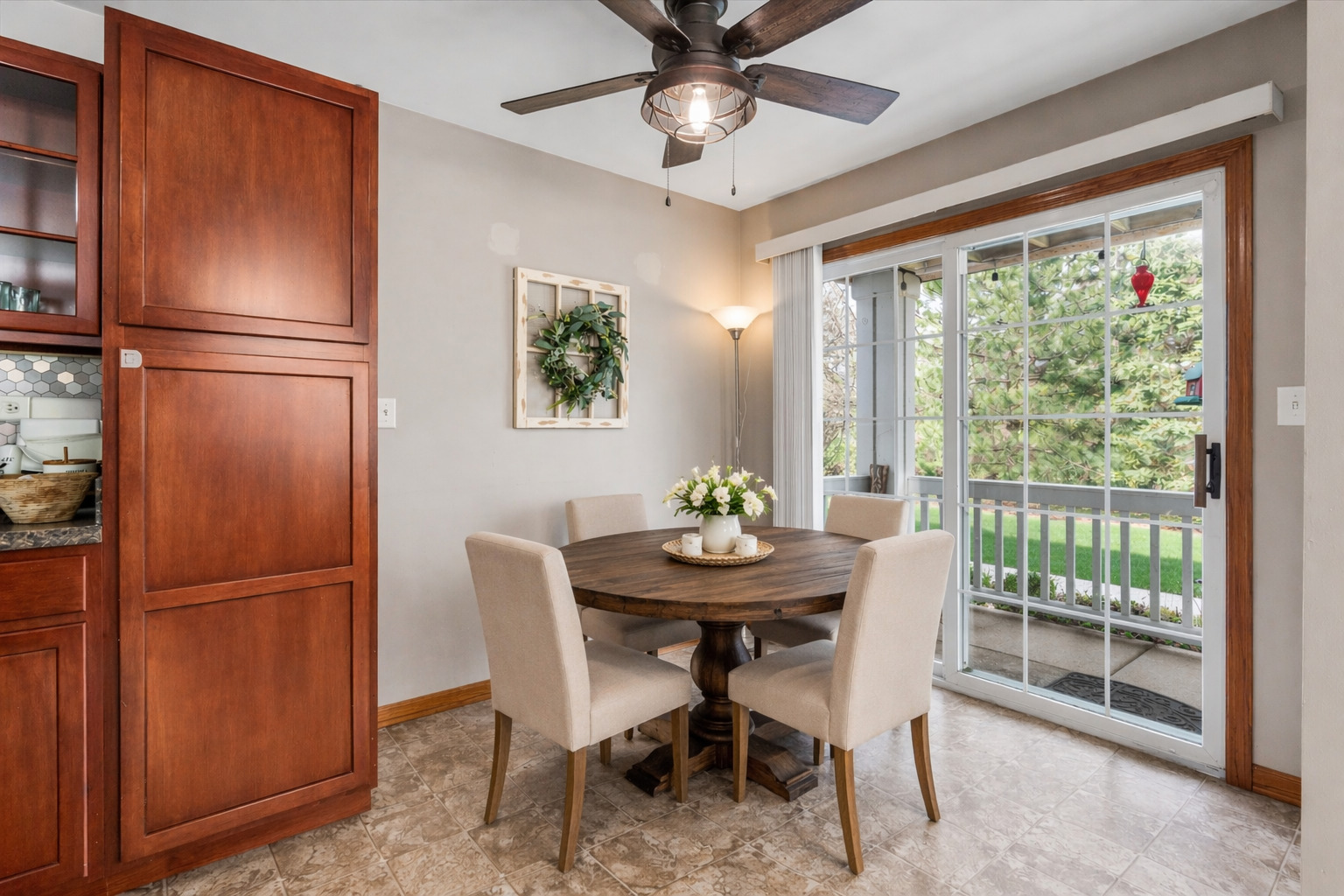 649 Lincoln Station Drive #1302, Oswego, IL 60543