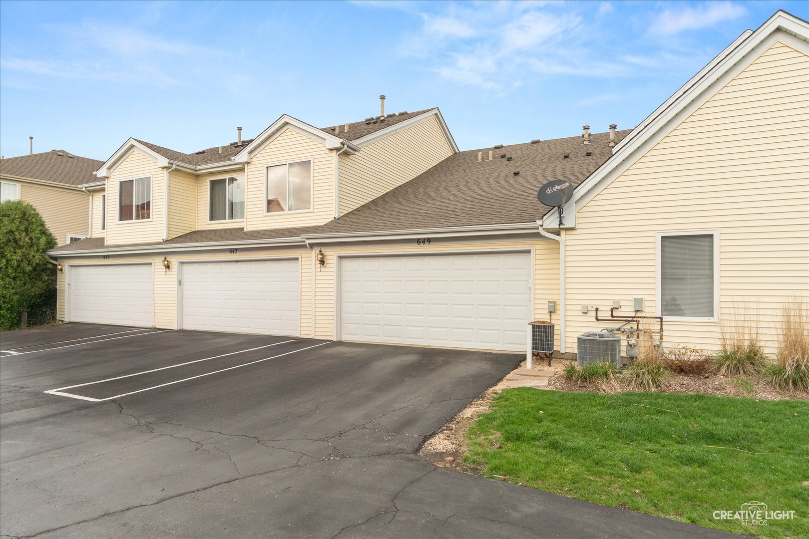 649 Lincoln Station Drive #1302, Oswego, IL 60543