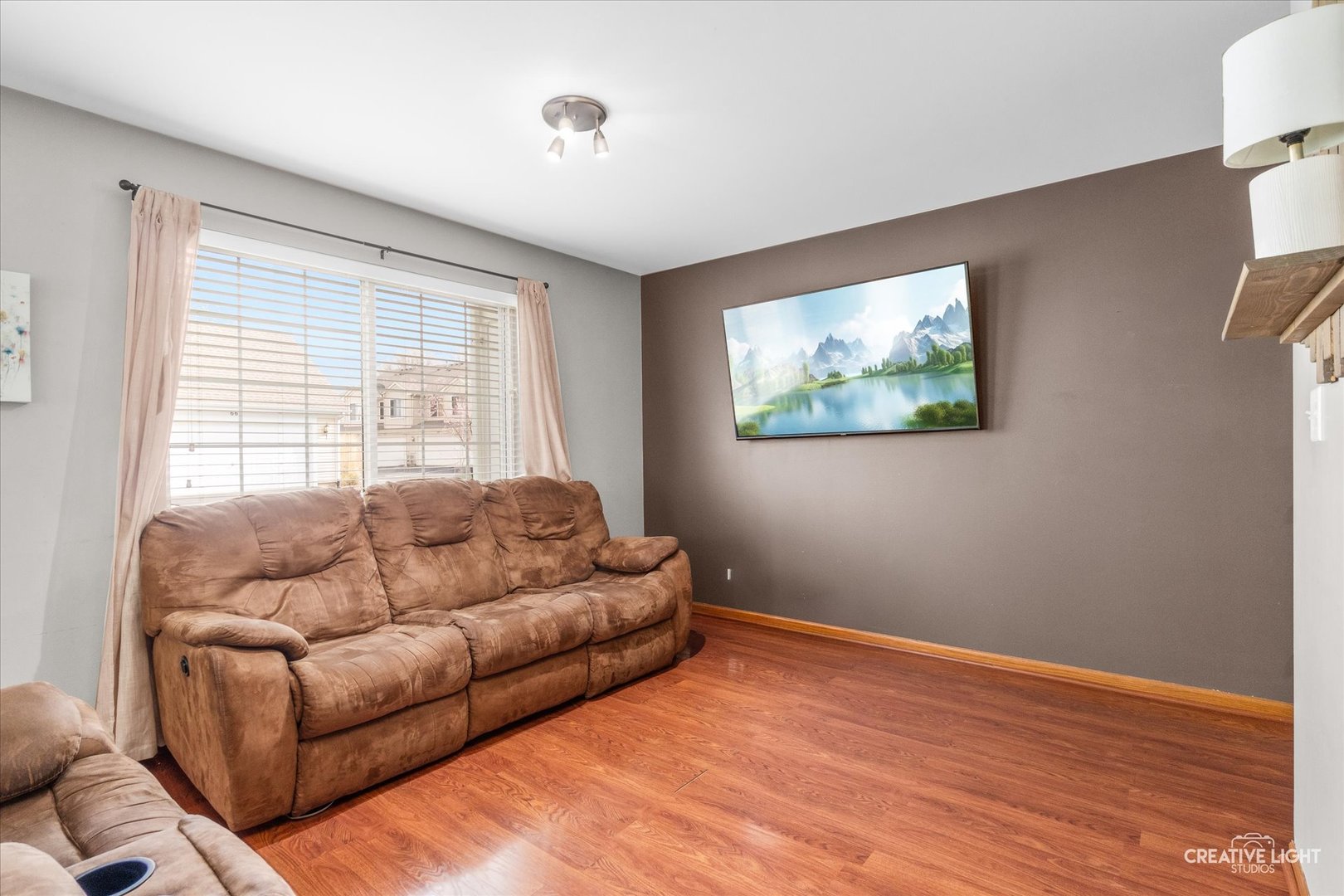 649 Lincoln Station Drive #1302, Oswego, IL 60543