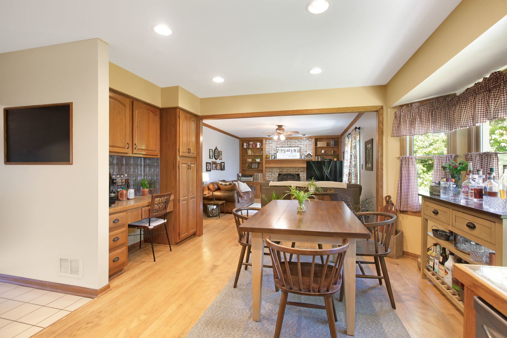 110 Courtney Lane, Cary, IL 60013
