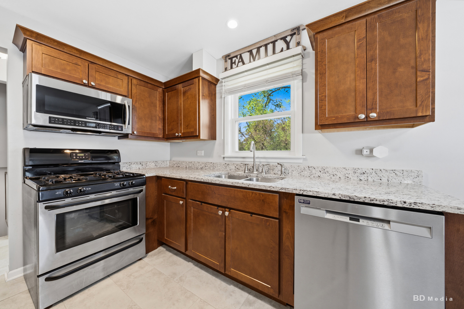 6910 W 179th Street, Tinley Park, IL 60477