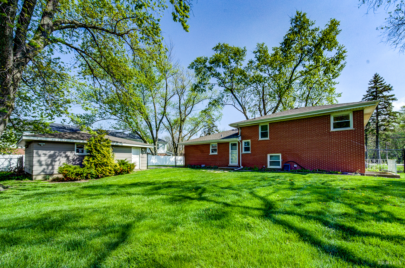 6910 W 179th Street, Tinley Park, IL 60477