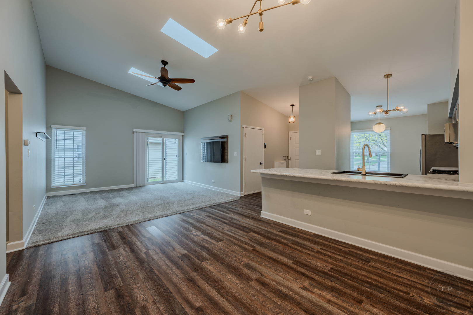 1736 Ranchview Drive, Naperville, IL 60565