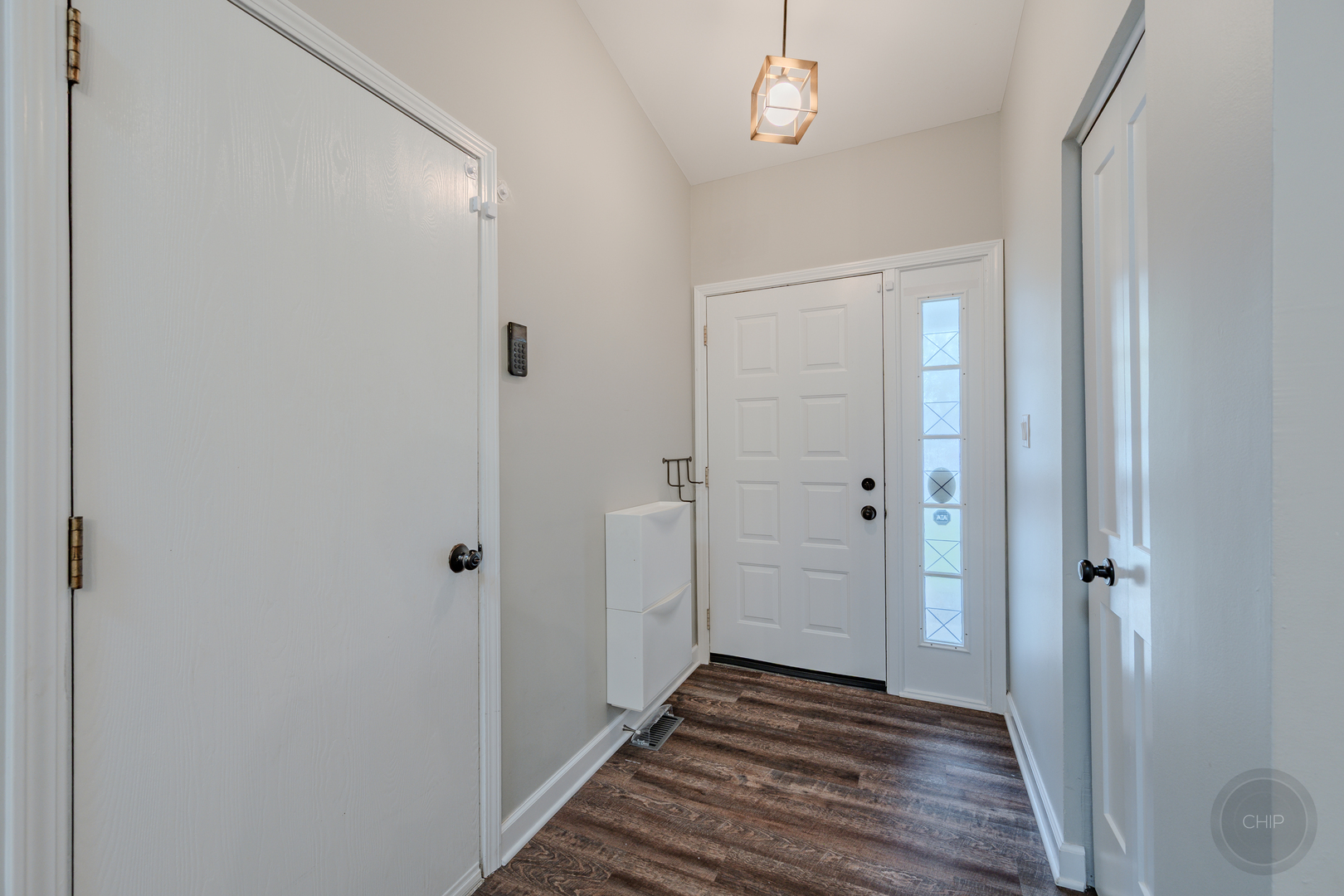 1736 Ranchview Drive, Naperville, IL 60565