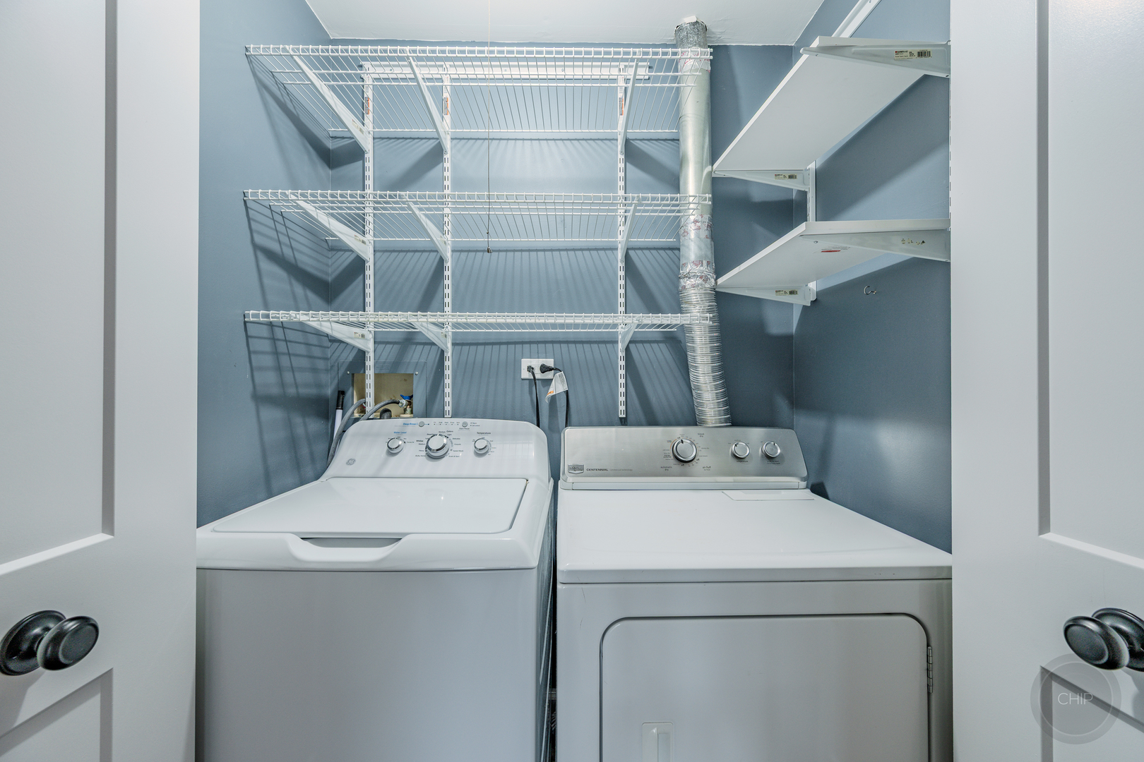 1736 Ranchview Drive, Naperville, IL 60565