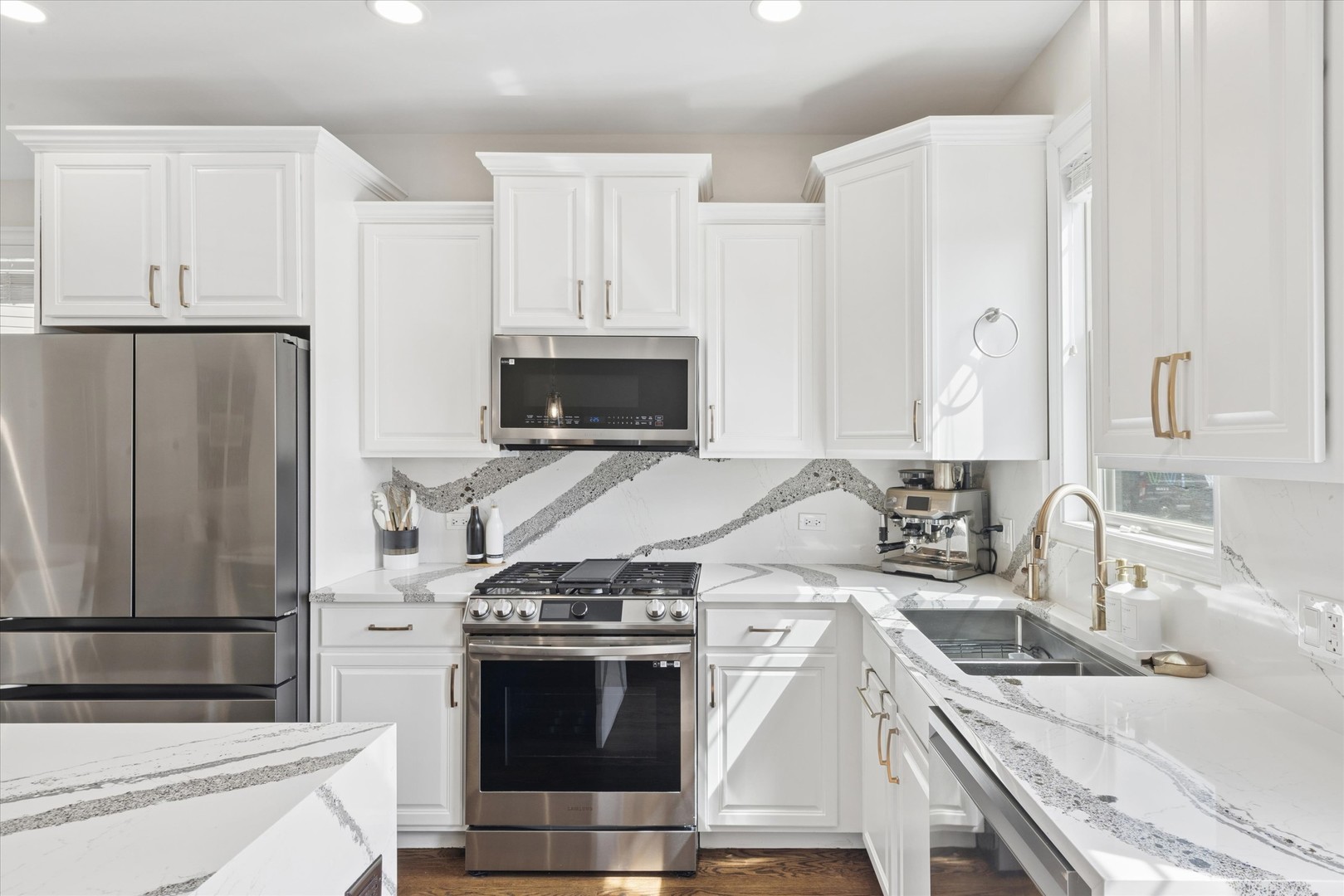 409 Provence Court, Lisle, IL 60532