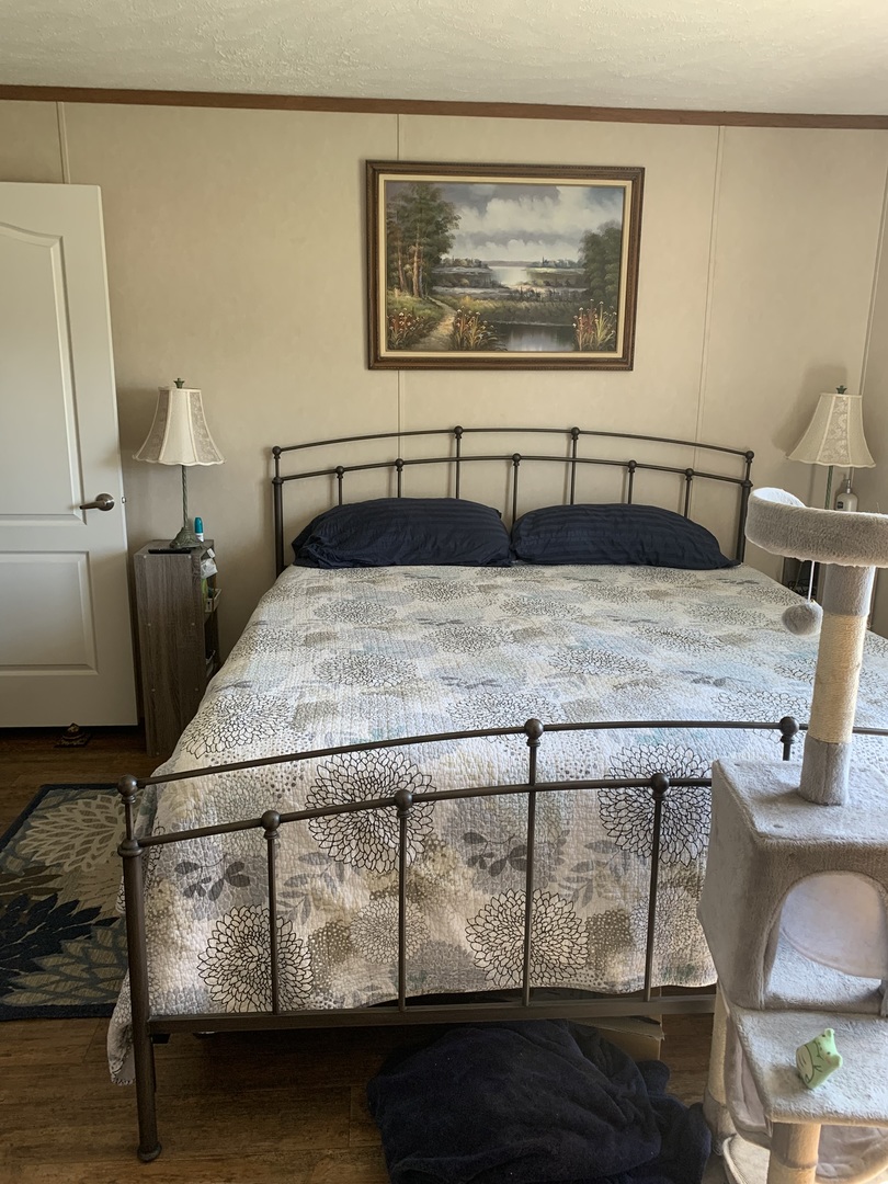 18 Troy Court, Bloomington, IL 61701