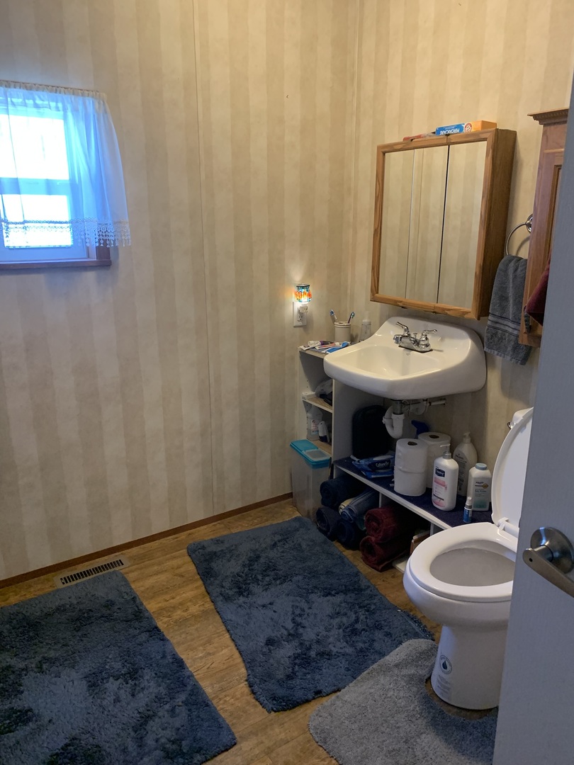 18 Troy Court, Bloomington, IL 61701