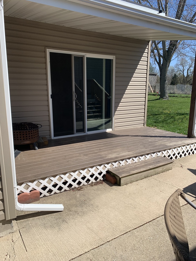 18 Troy Court, Bloomington, IL 61701