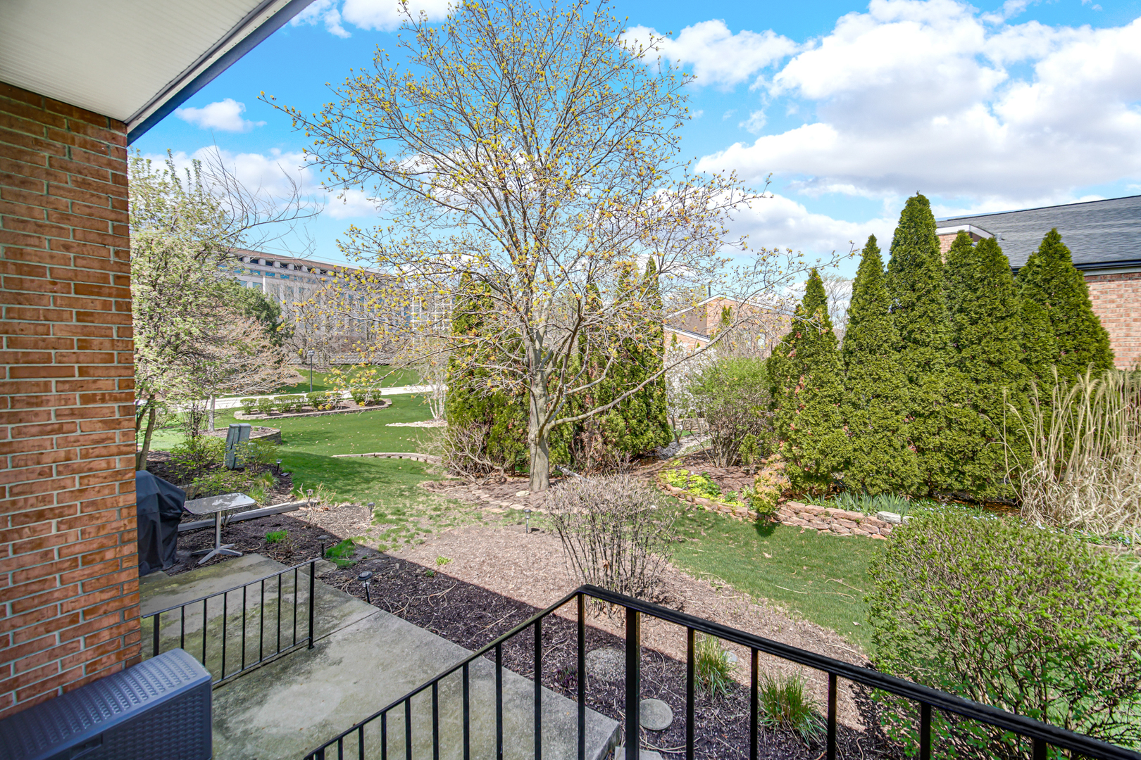 19W278 Governors Trail, Oak Brook, IL 60523