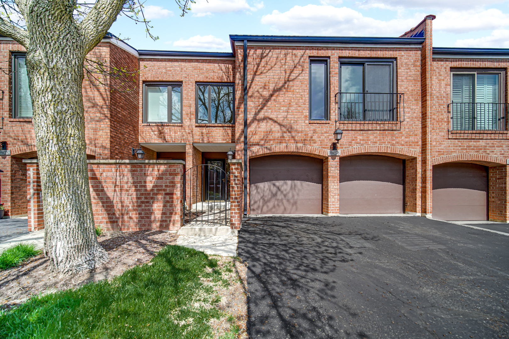 19W278 Governors Trail, Oak Brook, IL 60523