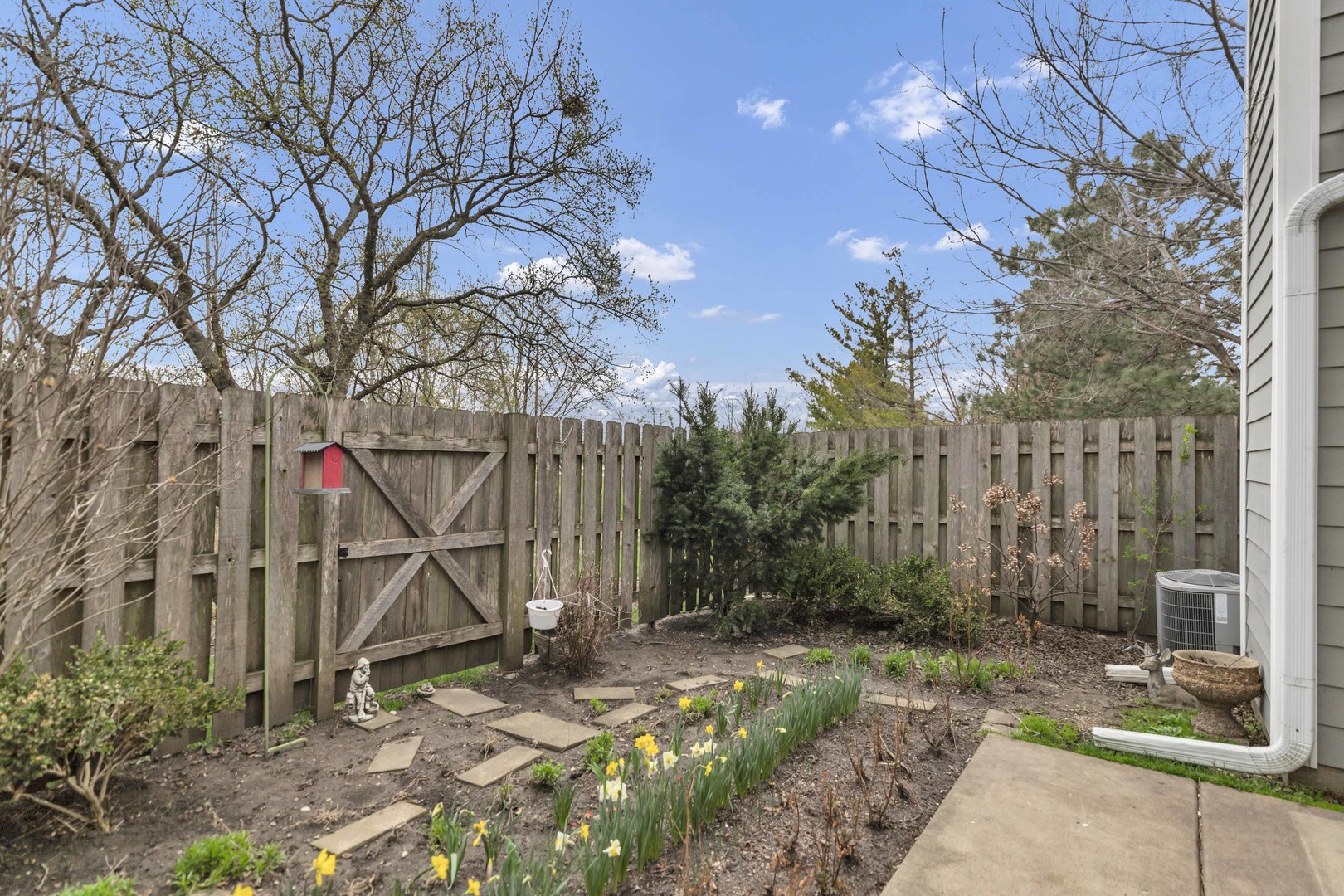 241 Woodstone Circle, Buffalo Grove, IL 60089