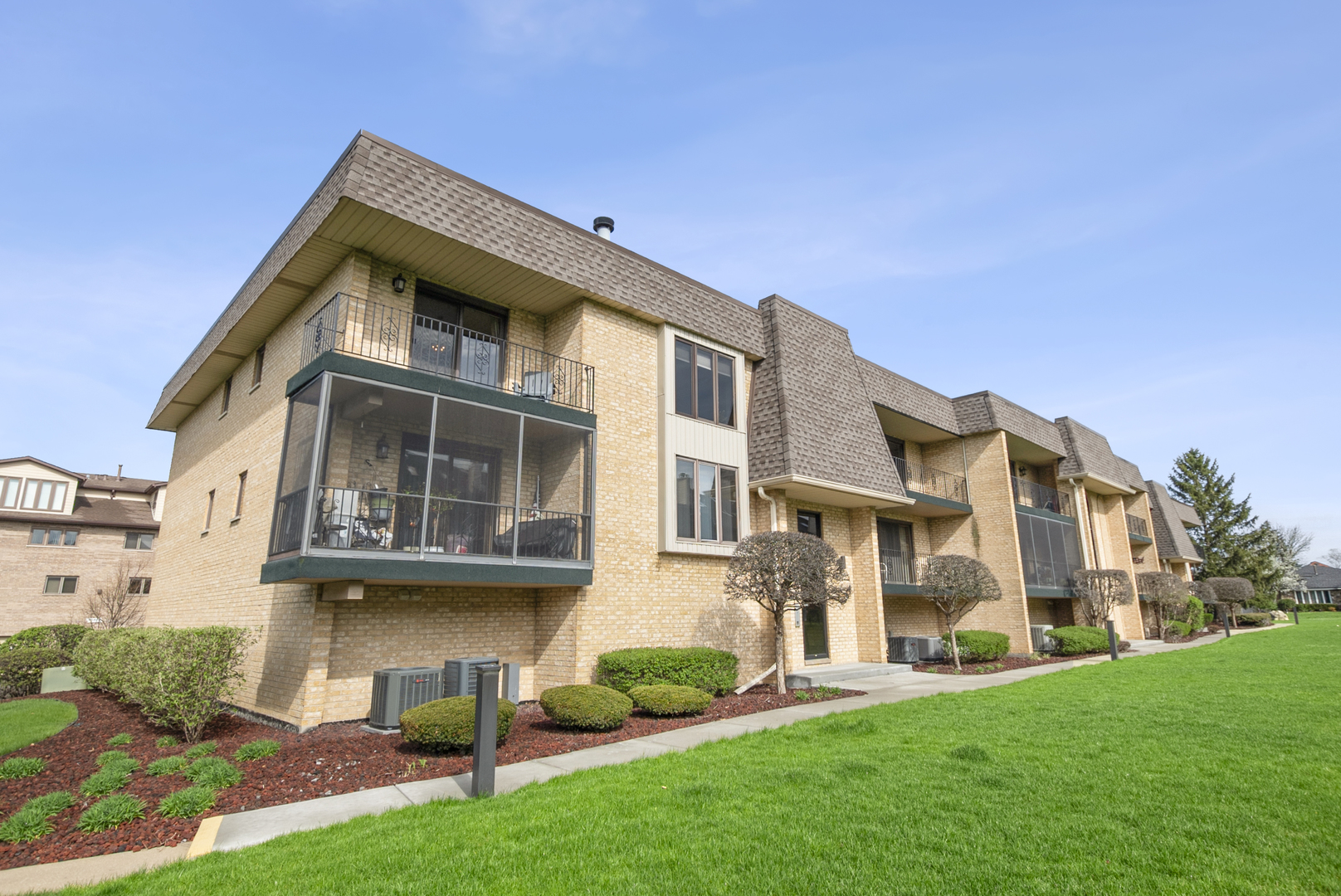15705 Old Orchard Court #2S, Orland Park, IL 60462