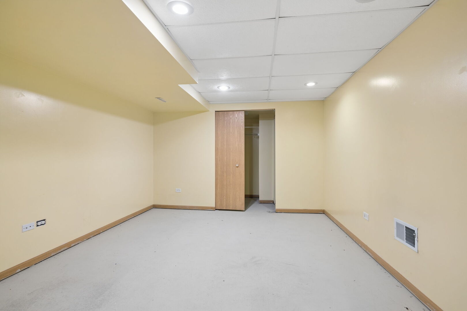 740 Countryside Drive, Bolingbrook, IL 60490