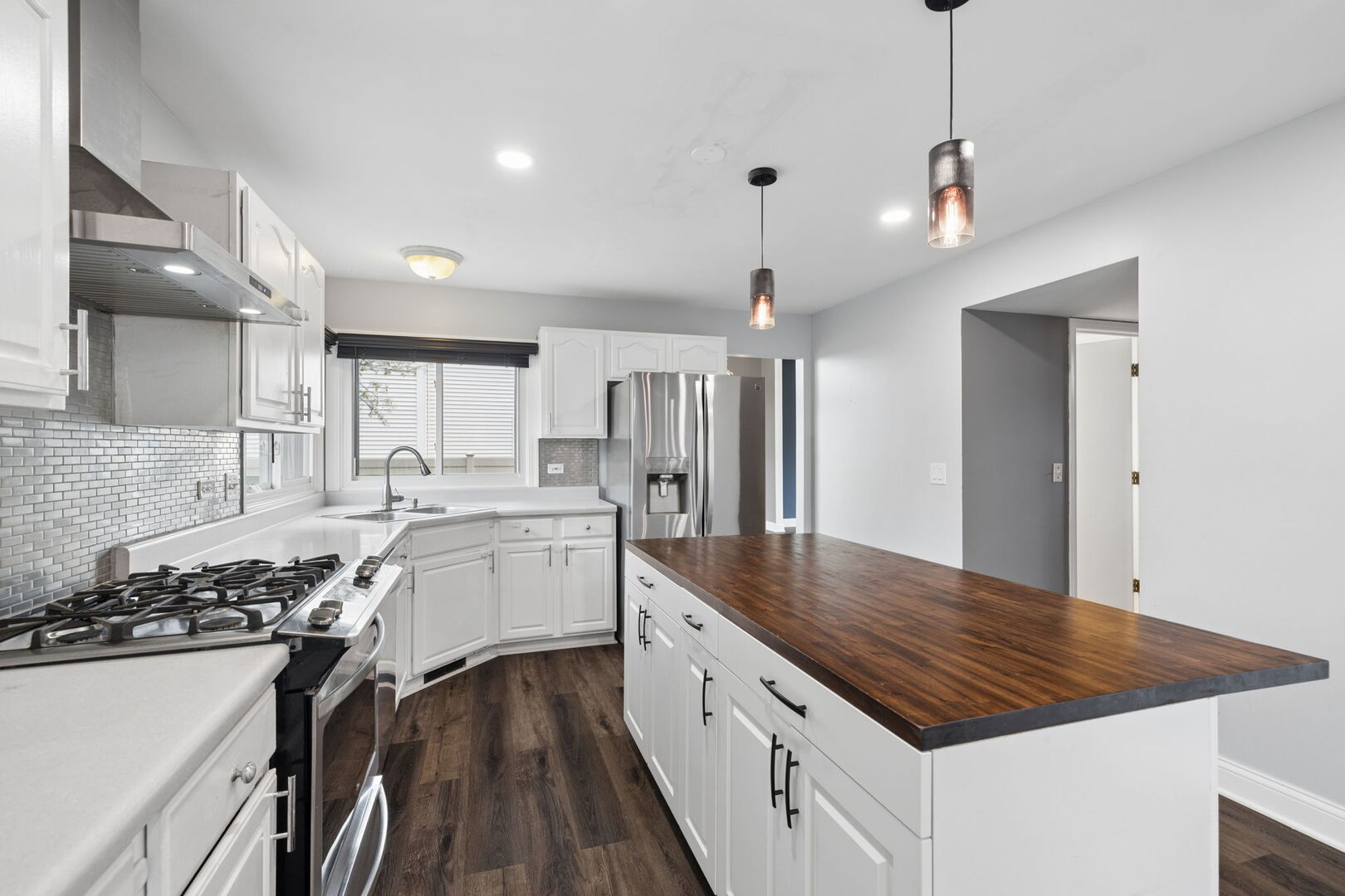 740 Countryside Drive, Bolingbrook, IL 60490