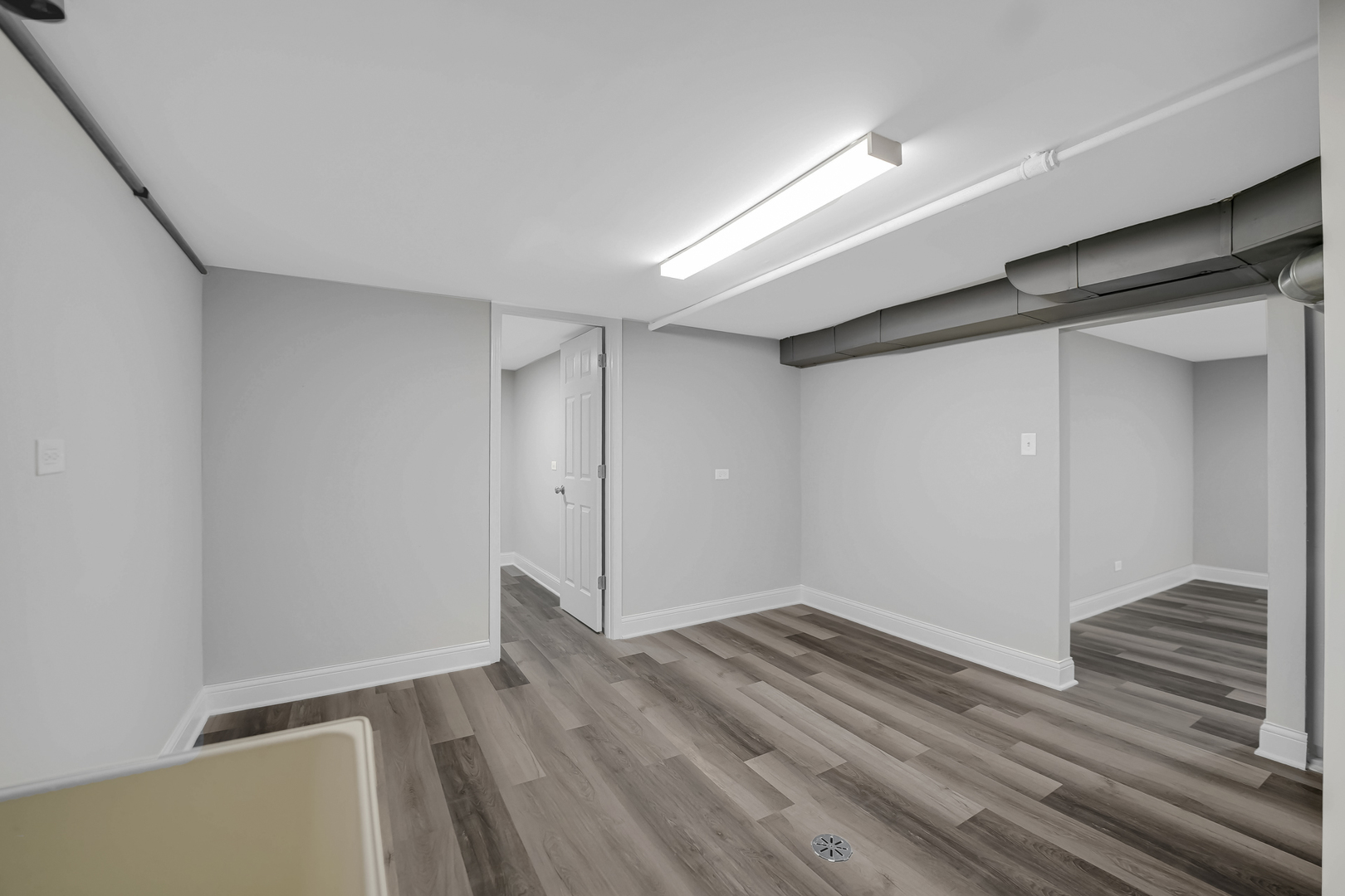 527 N Virginia Avenue, Glenwood, IL 60425