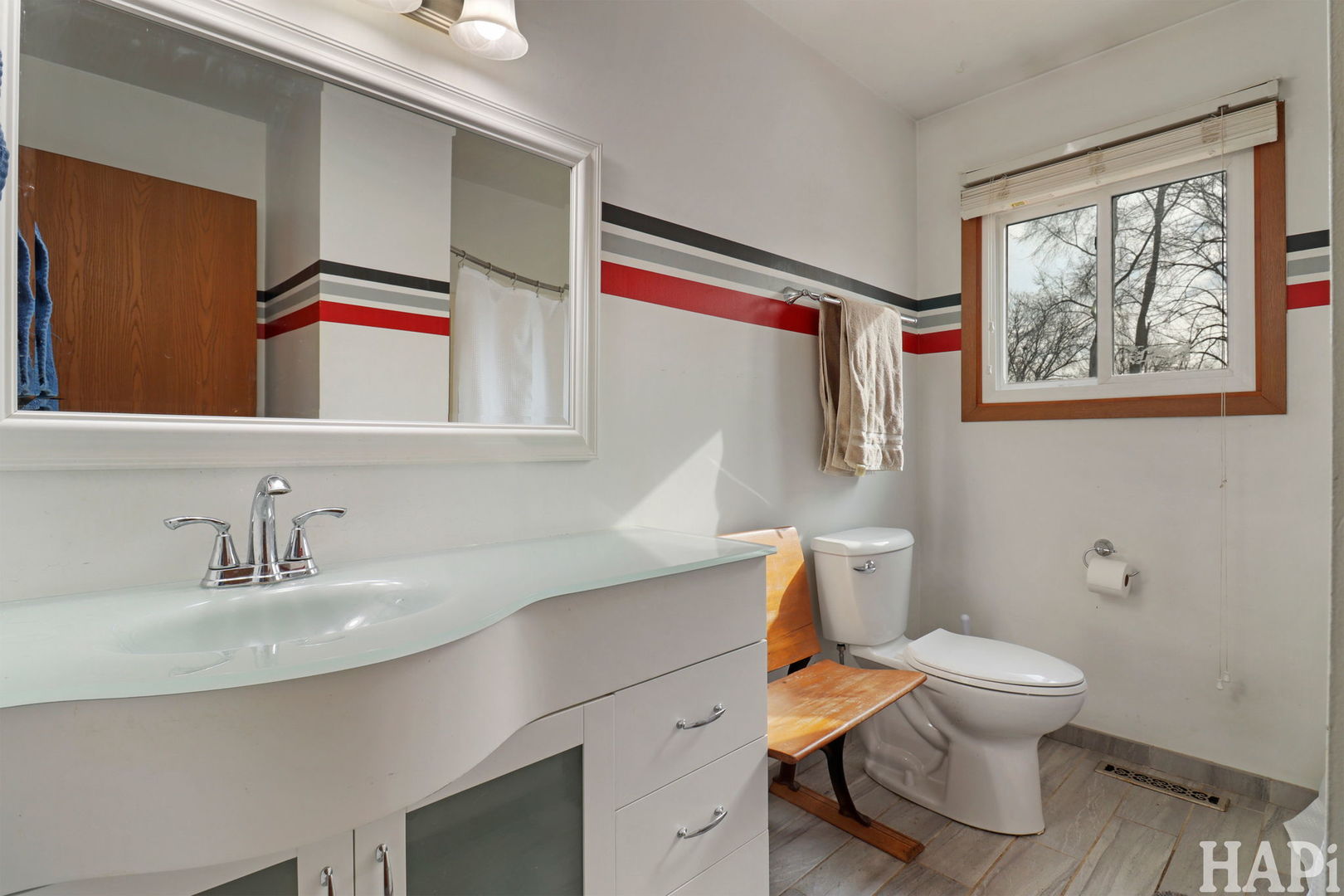 39 Lippincott Road, Fox Lake, IL 60020