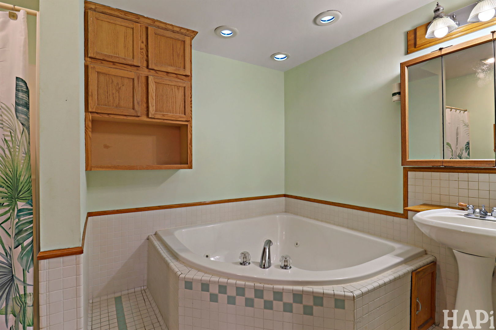 39 Lippincott Road, Fox Lake, IL 60020