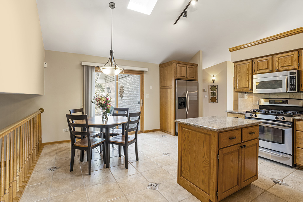 3204 Hickory Creek Drive, New Lenox, IL 60451