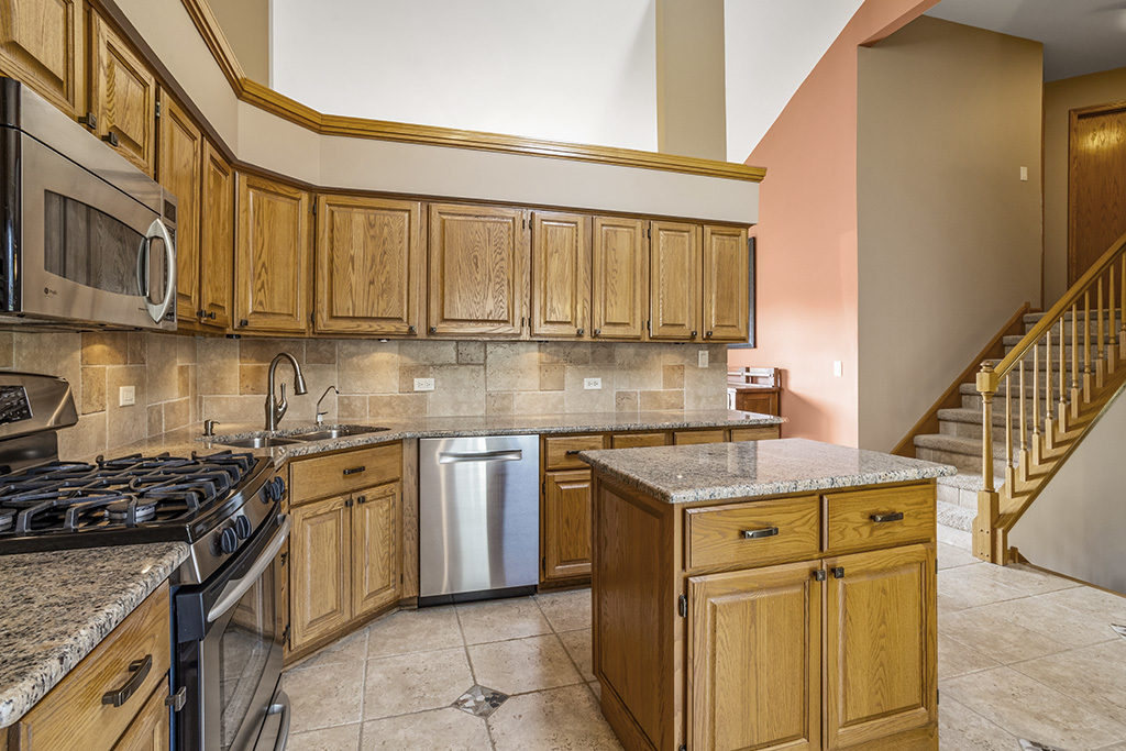 3204 Hickory Creek Drive, New Lenox, IL 60451