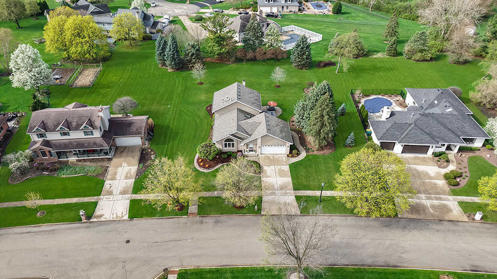 3204 Hickory Creek Drive, New Lenox, IL 60451