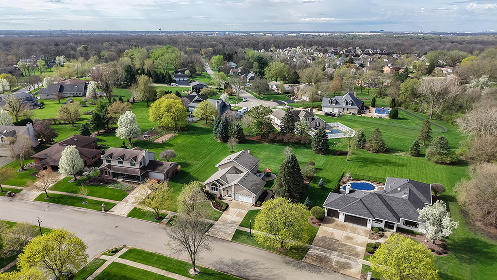 3204 Hickory Creek Drive, New Lenox, IL 60451