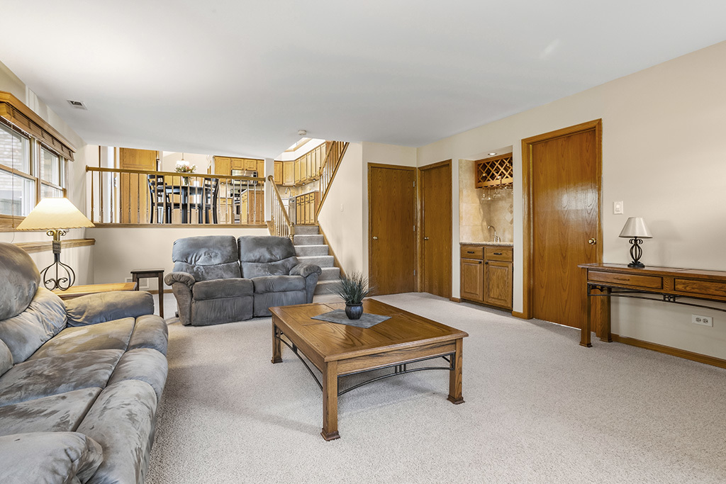 3204 Hickory Creek Drive, New Lenox, IL 60451