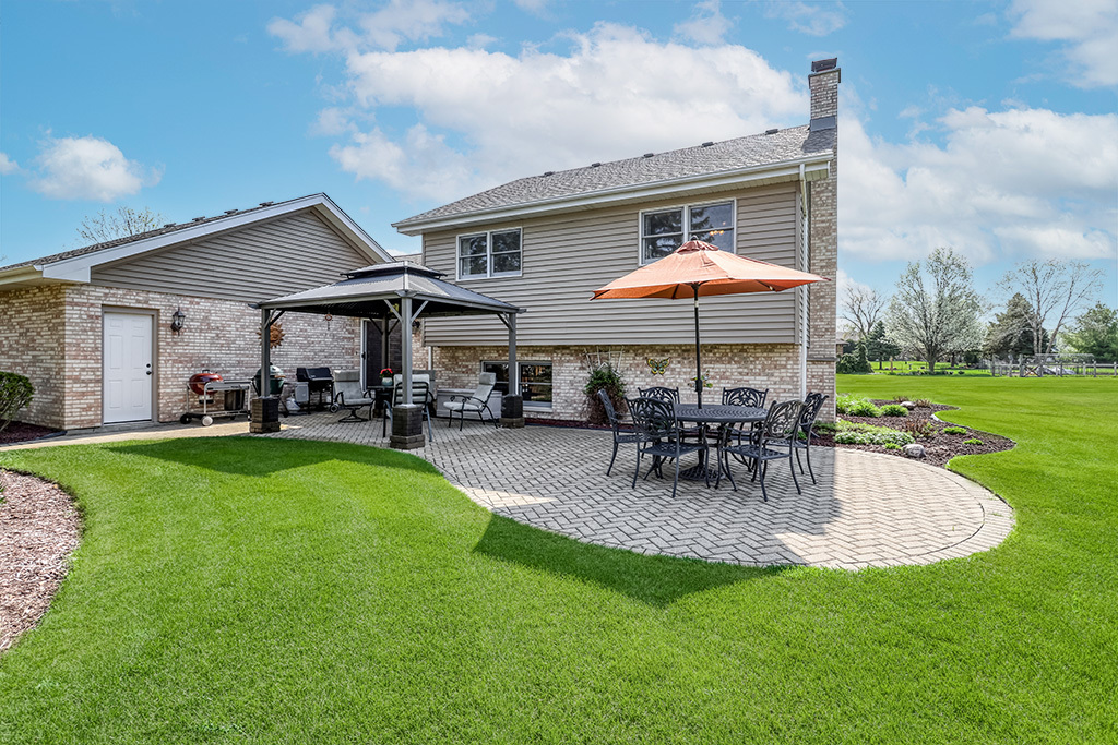 3204 Hickory Creek Drive, New Lenox, IL 60451