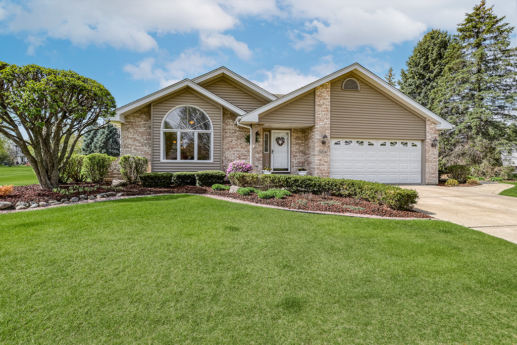 3204 Hickory Creek Drive, New Lenox, IL 60451