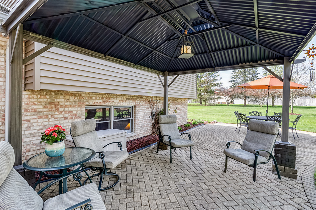 3204 Hickory Creek Drive, New Lenox, IL 60451