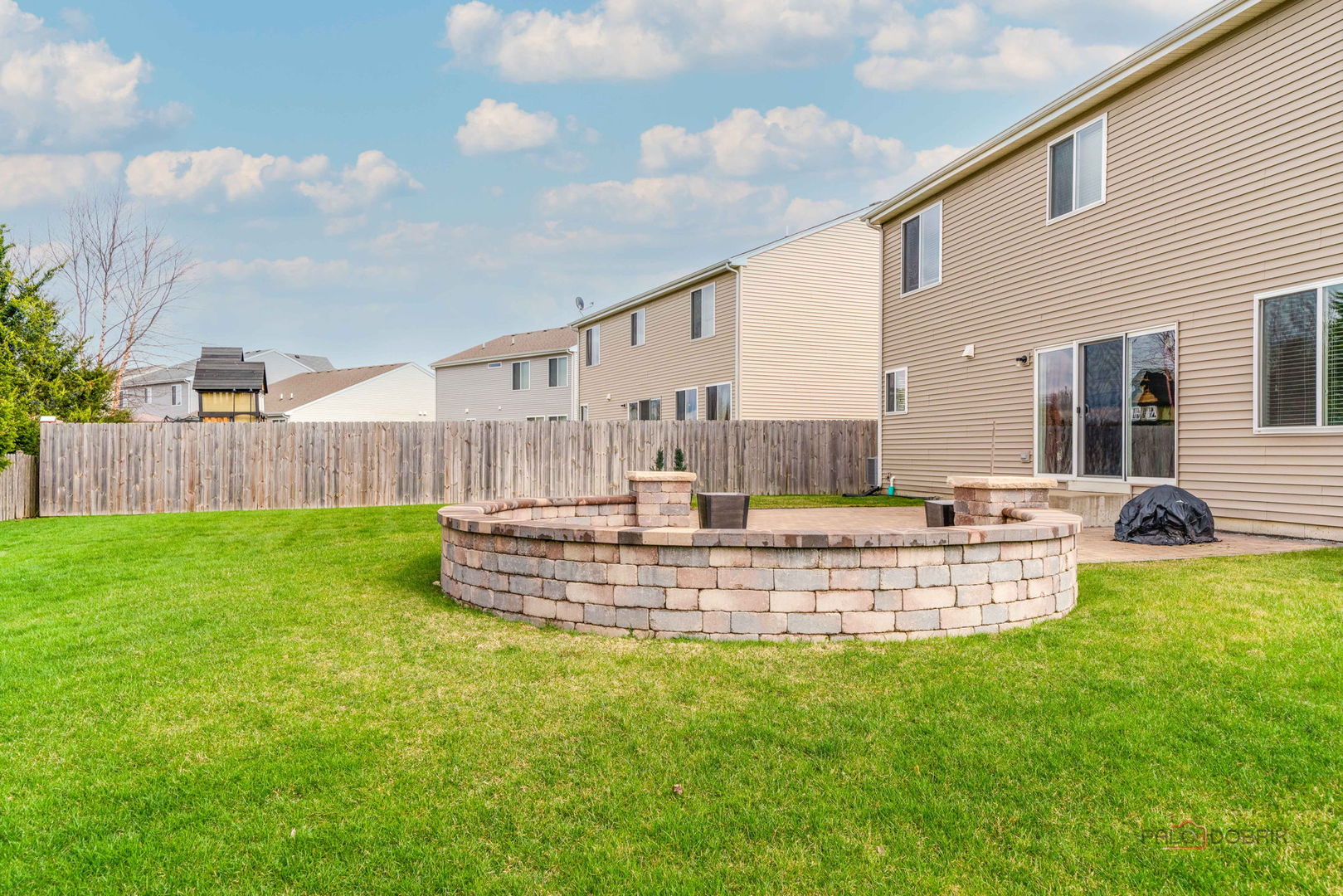 202 Minuet Circle, Volo, IL 60073