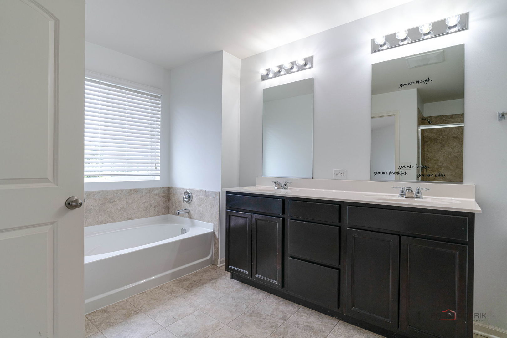 202 Minuet Circle, Volo, IL 60073