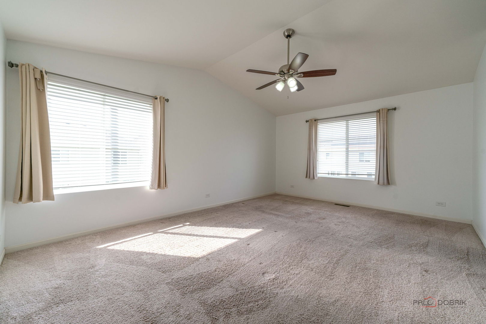 202 Minuet Circle, Volo, IL 60073