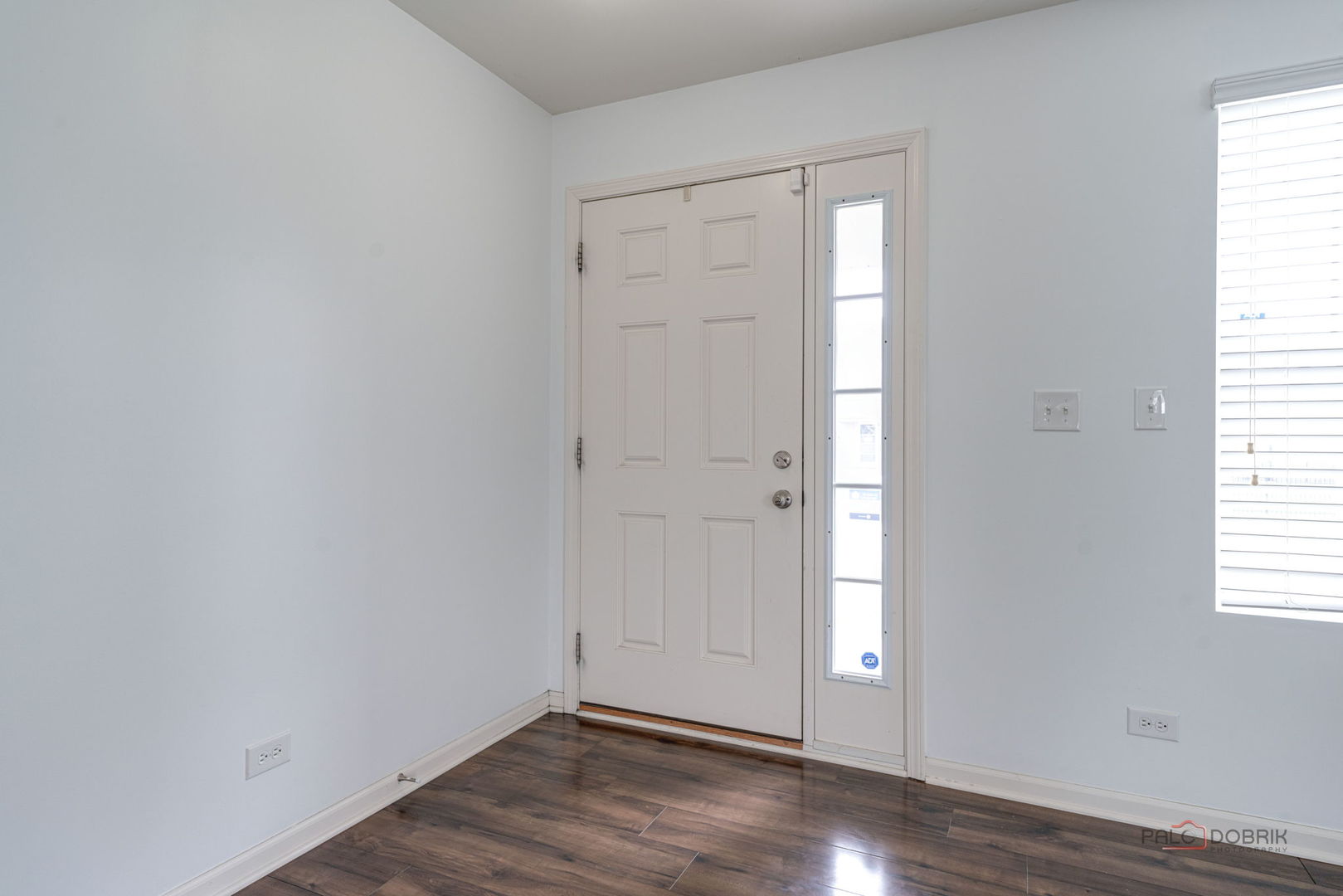 202 Minuet Circle, Volo, IL 60073