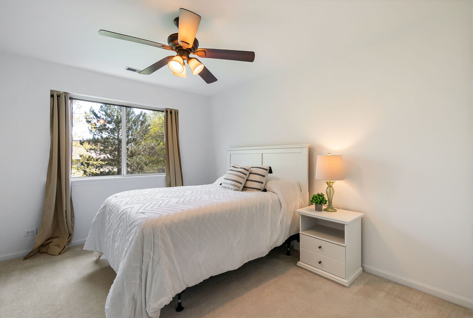 1431 Doolittle Lane, Grayslake, IL 60030