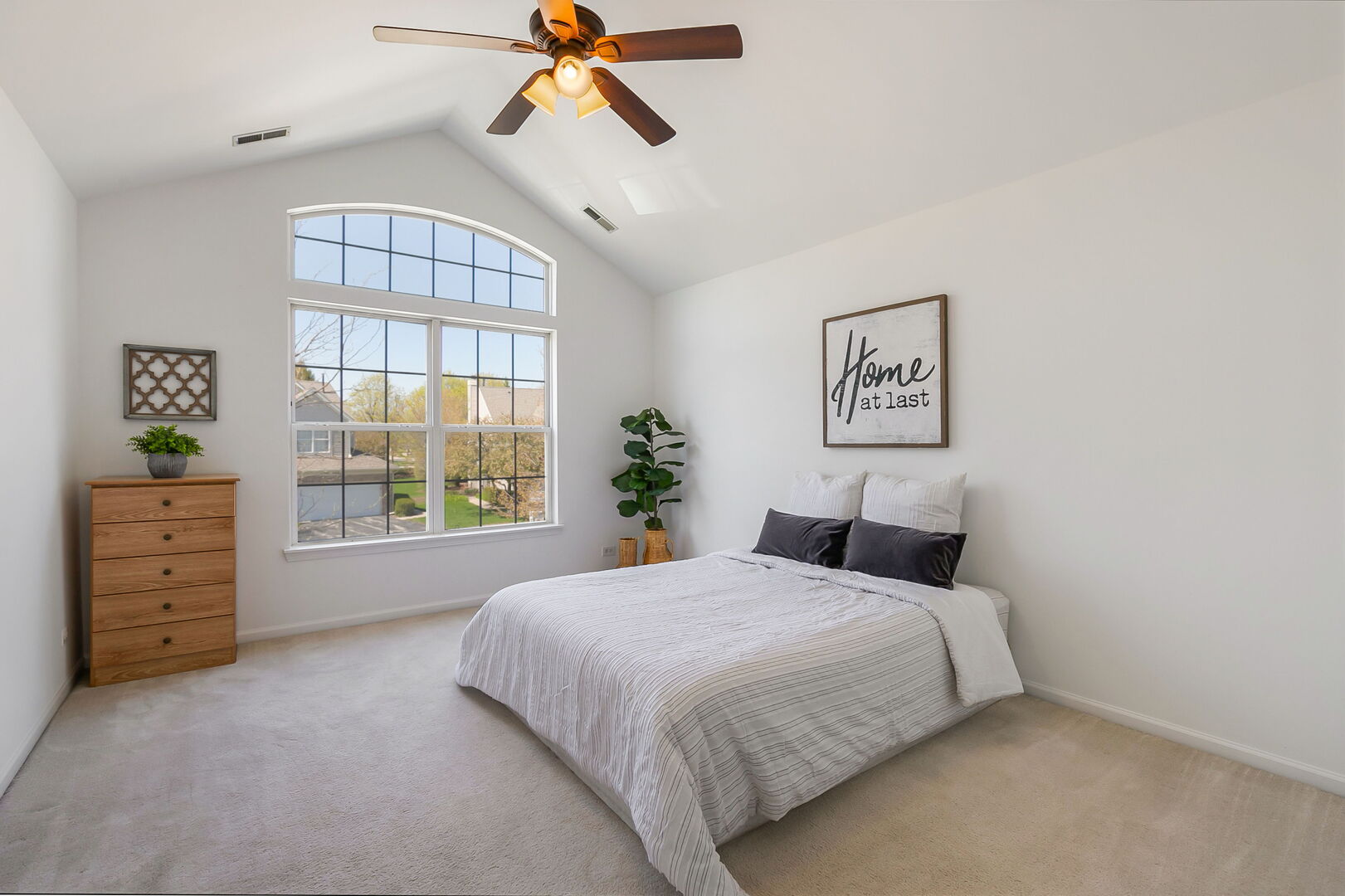 1431 Doolittle Lane, Grayslake, IL 60030