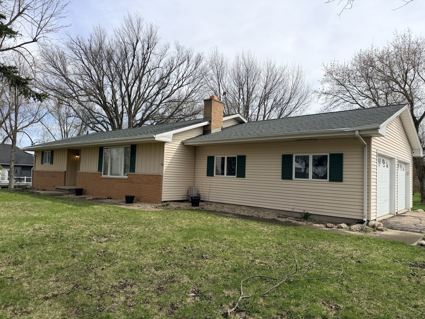 734 1st Street, West Brooklyn, IL 61378