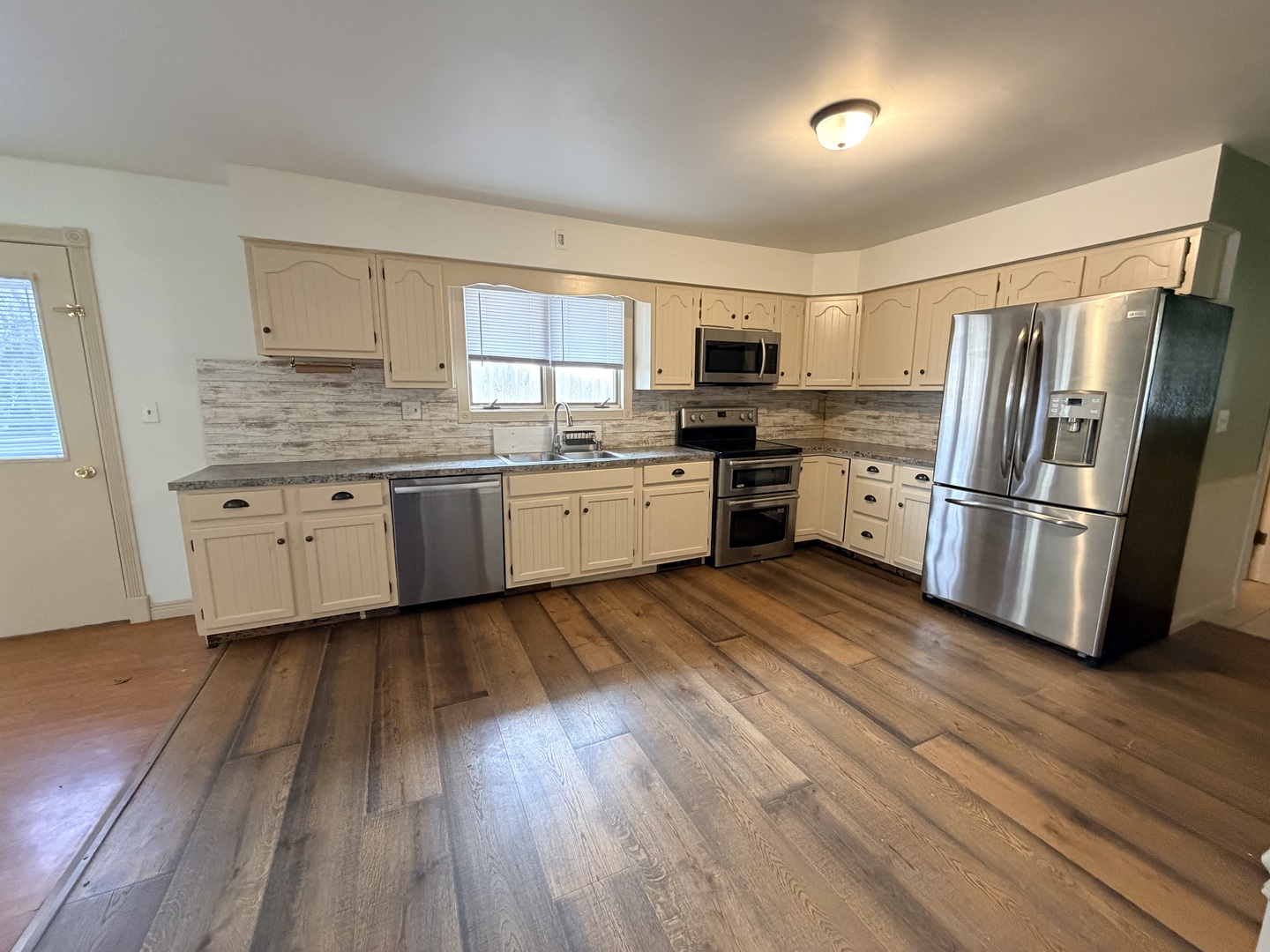 734 1st Street, West Brooklyn, IL 61378