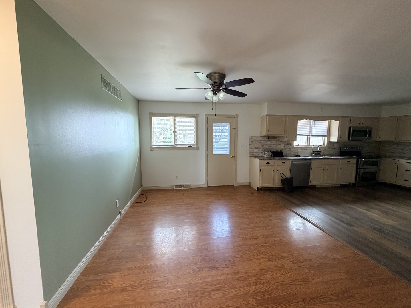 734 1st Street, West Brooklyn, IL 61378