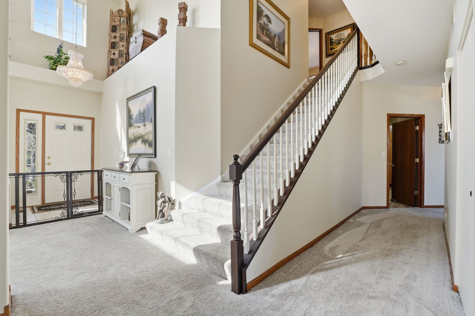 392 E 17th Place, Lombard, IL 60148