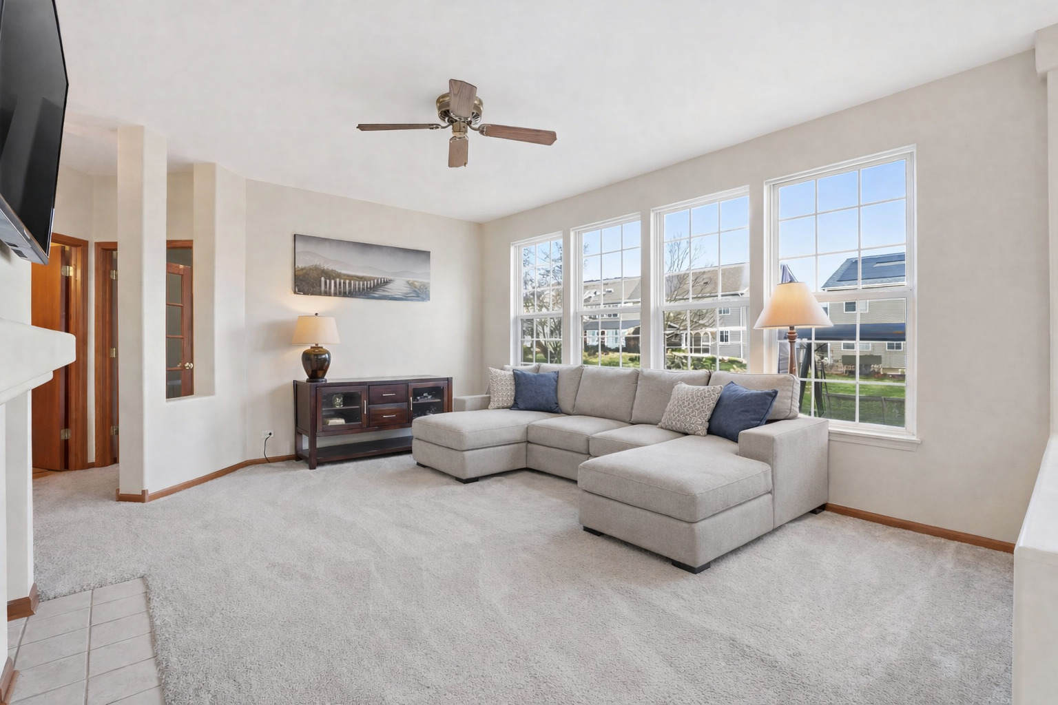392 E 17th Place, Lombard, IL 60148