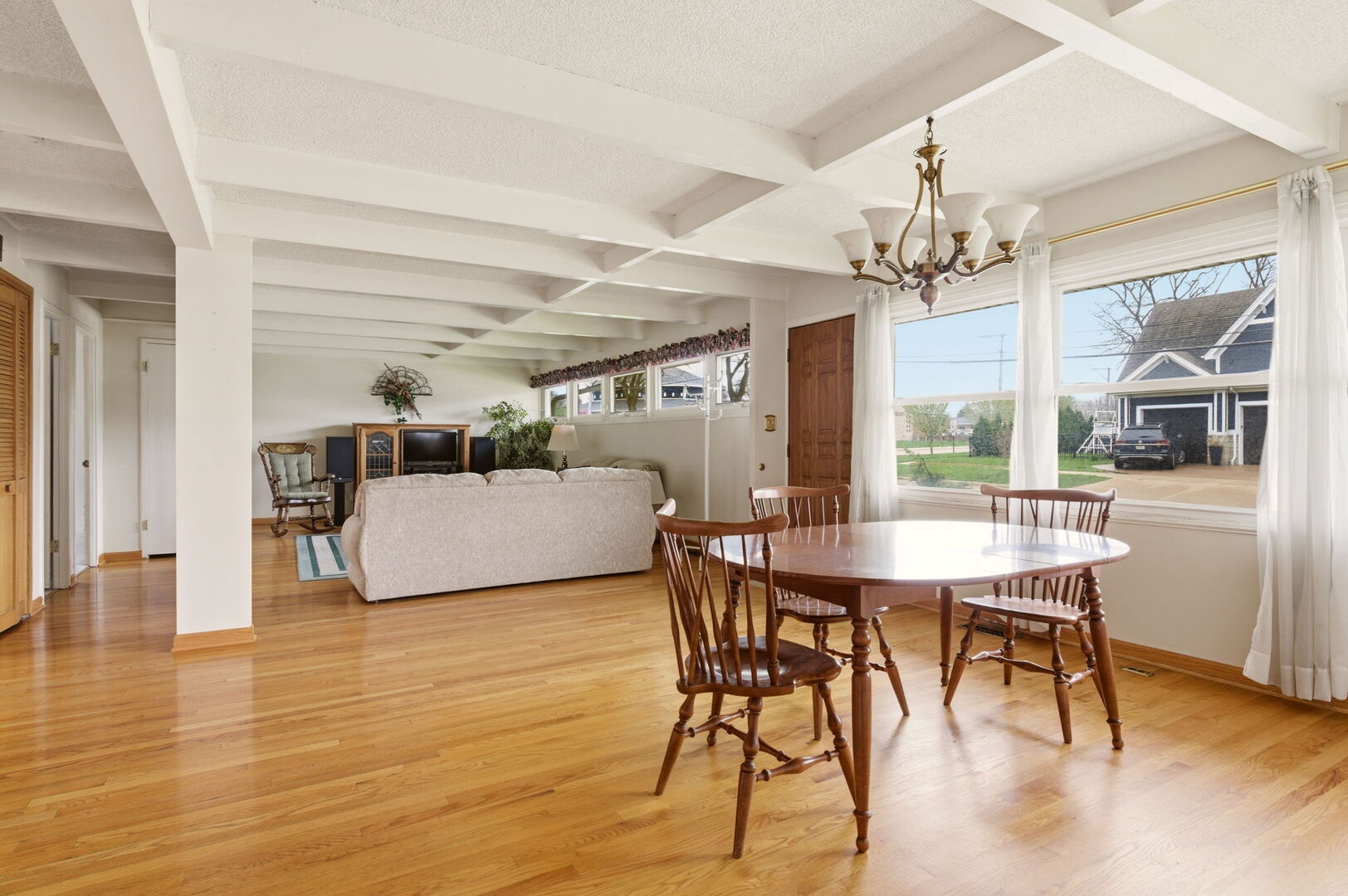 155 E Madison Street, Elmhurst, IL 60126