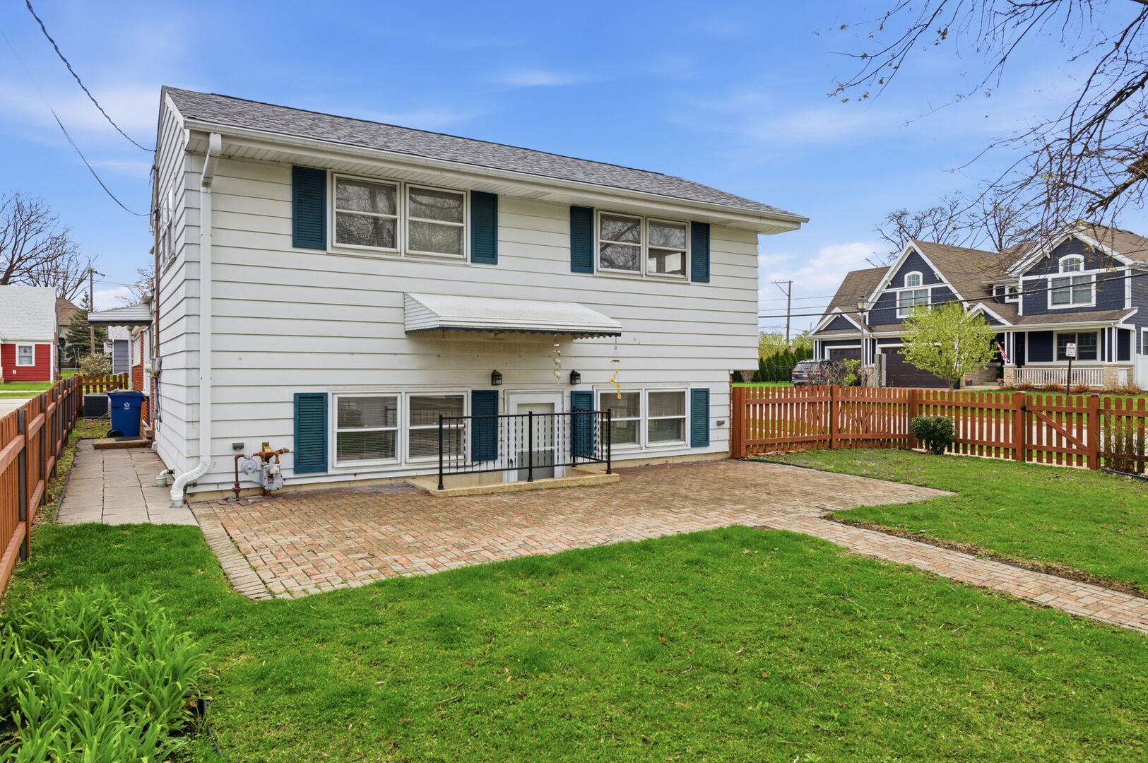 155 E Madison Street, Elmhurst, IL 60126