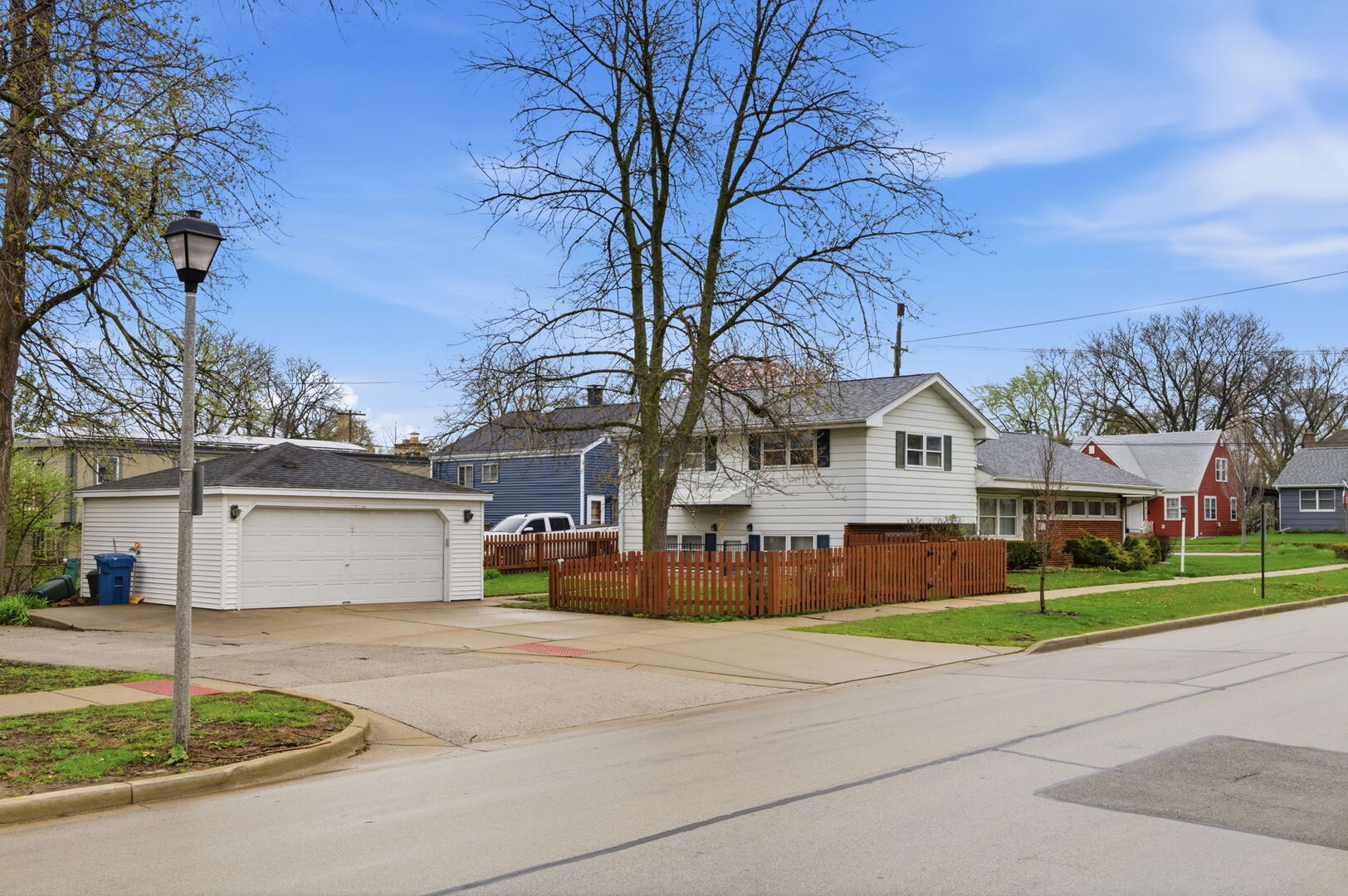 155 E Madison Street, Elmhurst, IL 60126