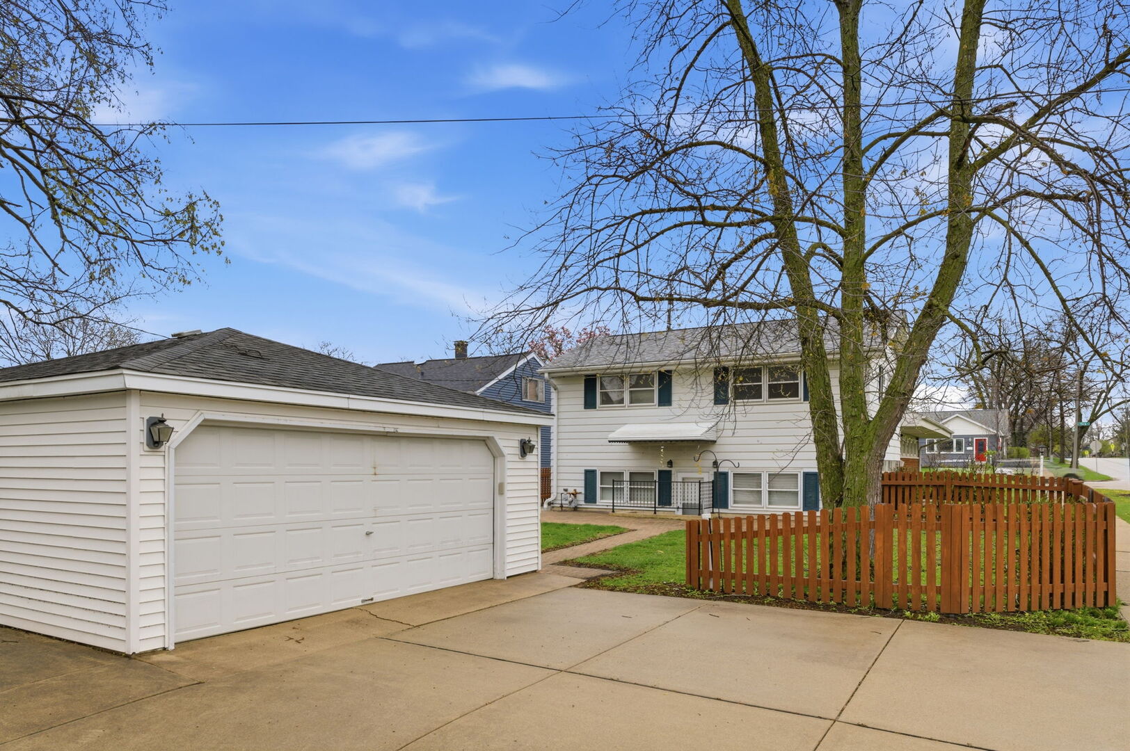 155 E Madison Street, Elmhurst, IL 60126