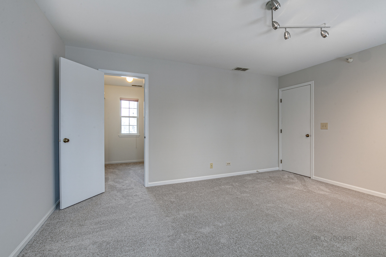 1291 Orleans Drive, Mundelein, IL 60060