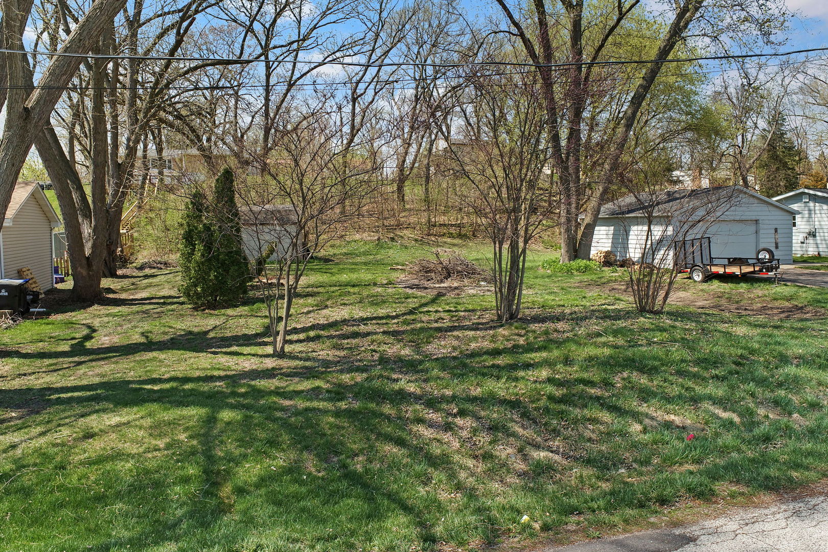 5207 N Lake Street, McHenry, IL 60050