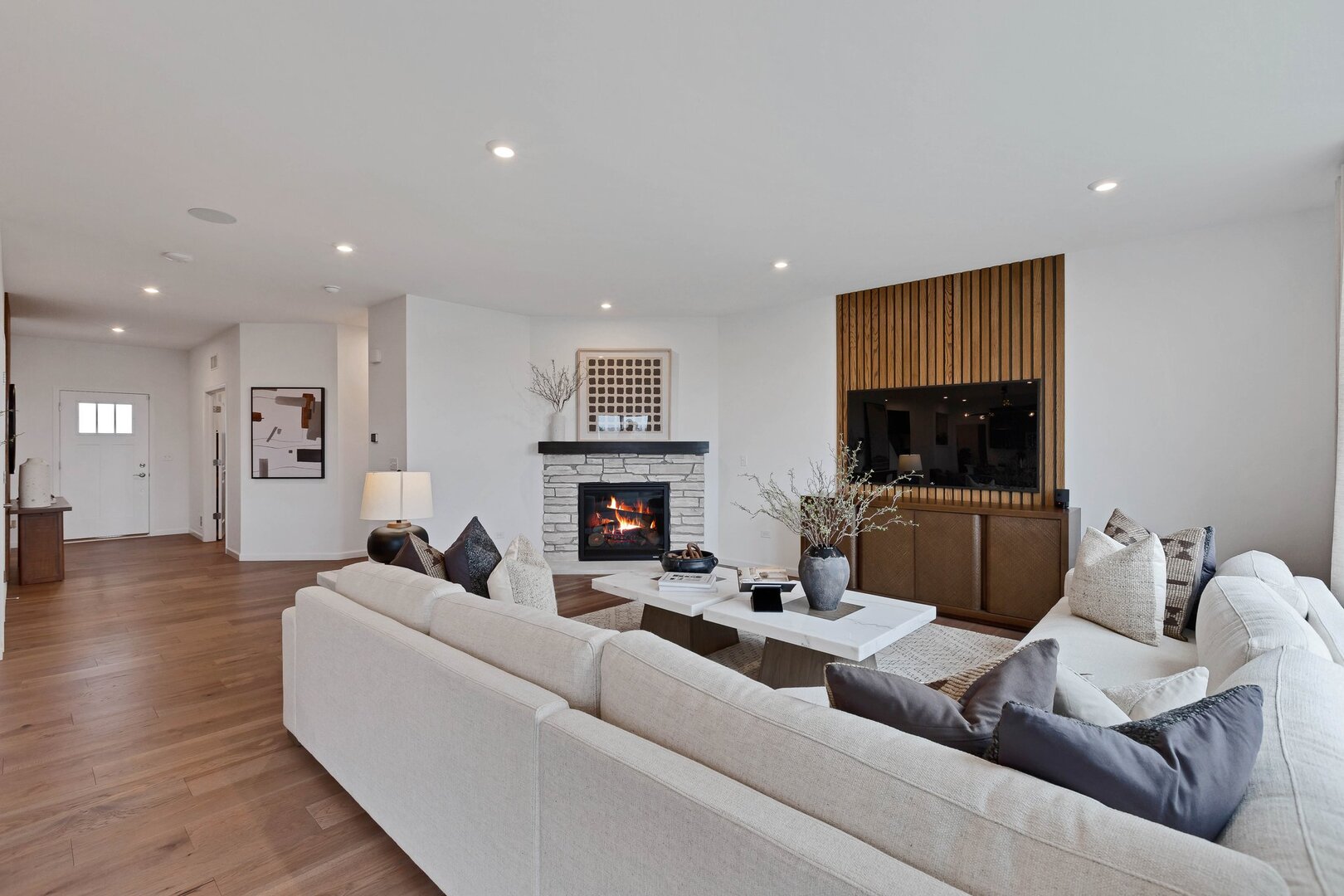 2540 Mallet Court, Naperville, IL 60564