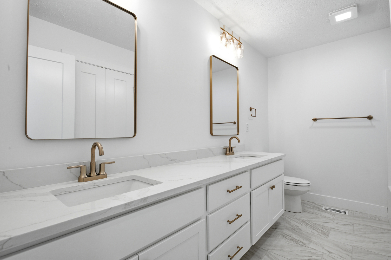 1115 Willowgrove Lane, Mahomet, IL 61853