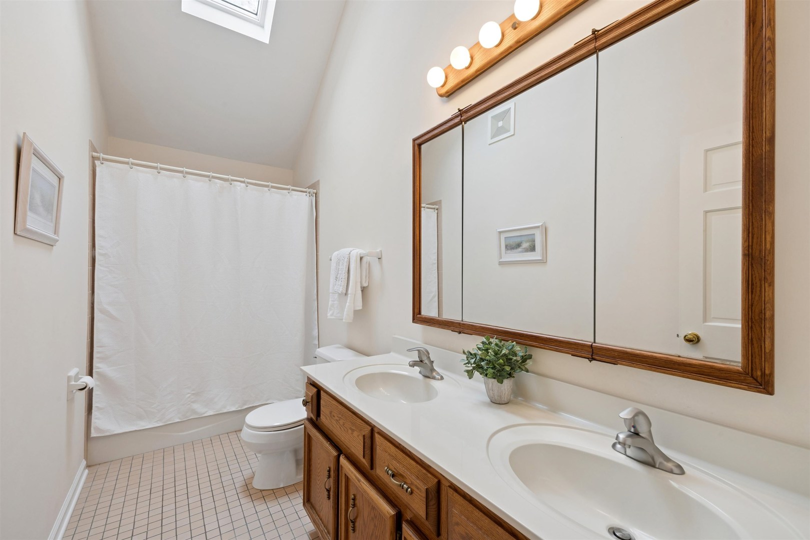 1361 Champion Forest Court, Wheaton, IL 60187